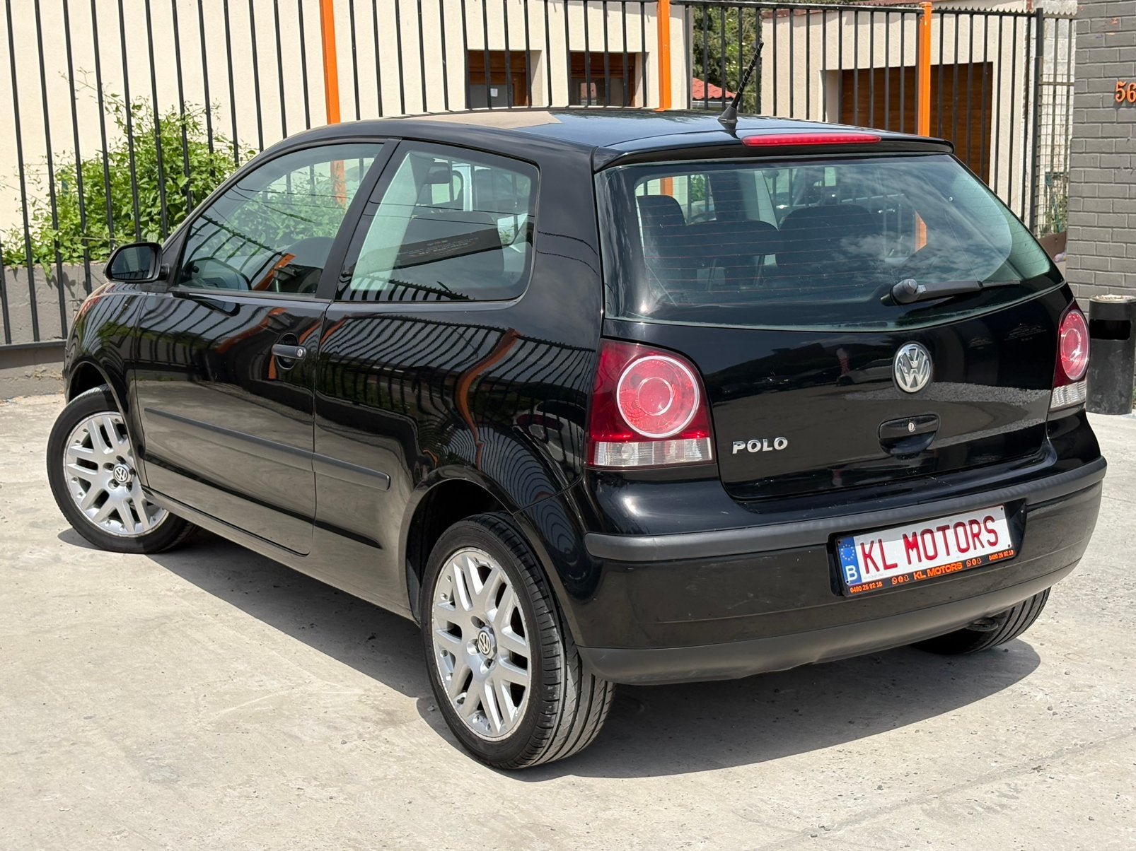 VW POLO 9N3 TRENDLINE 1.2i ESSENCE 136 000KM 2006 CARPLAY, Voorwielaandrijving, Stof, Zwart, Bedrijf