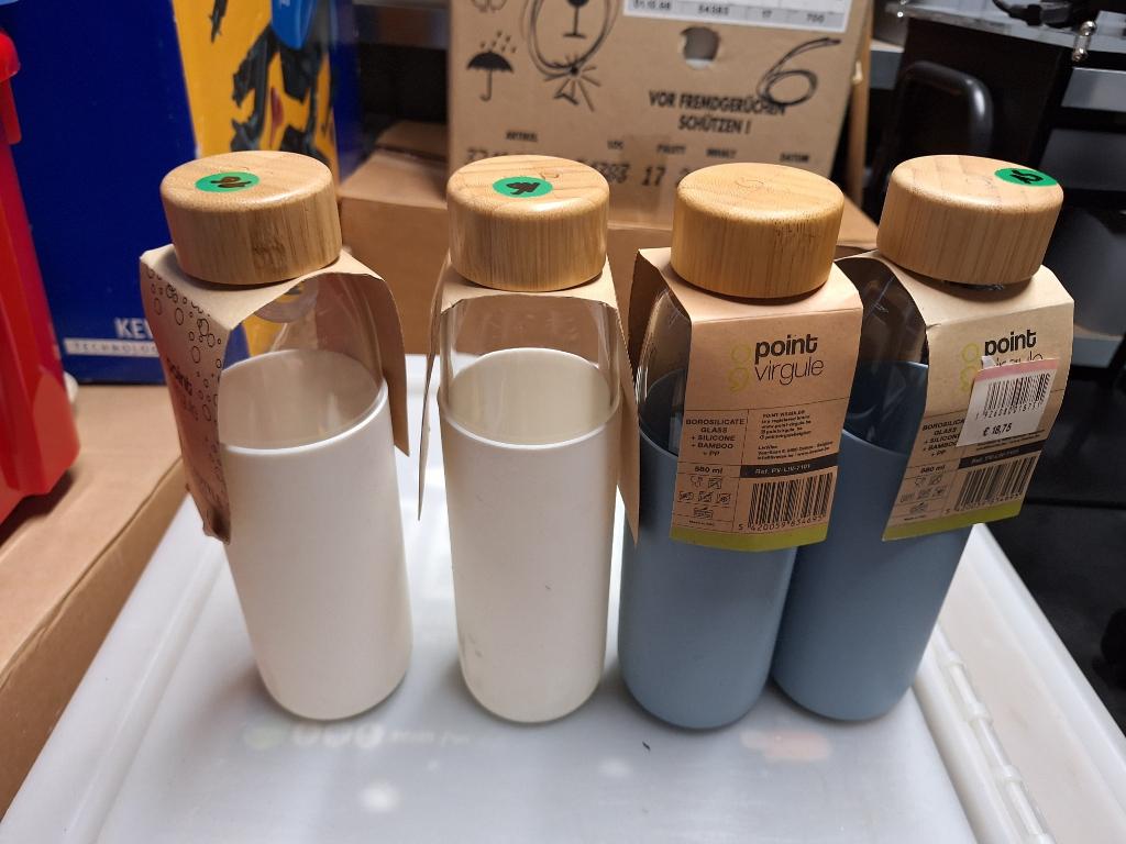 Set van 4 glazen drinkflessen - Koopje !! - Nieuw, Divers, Divers Autre, Neuf, Enlèvement ou Envoi
