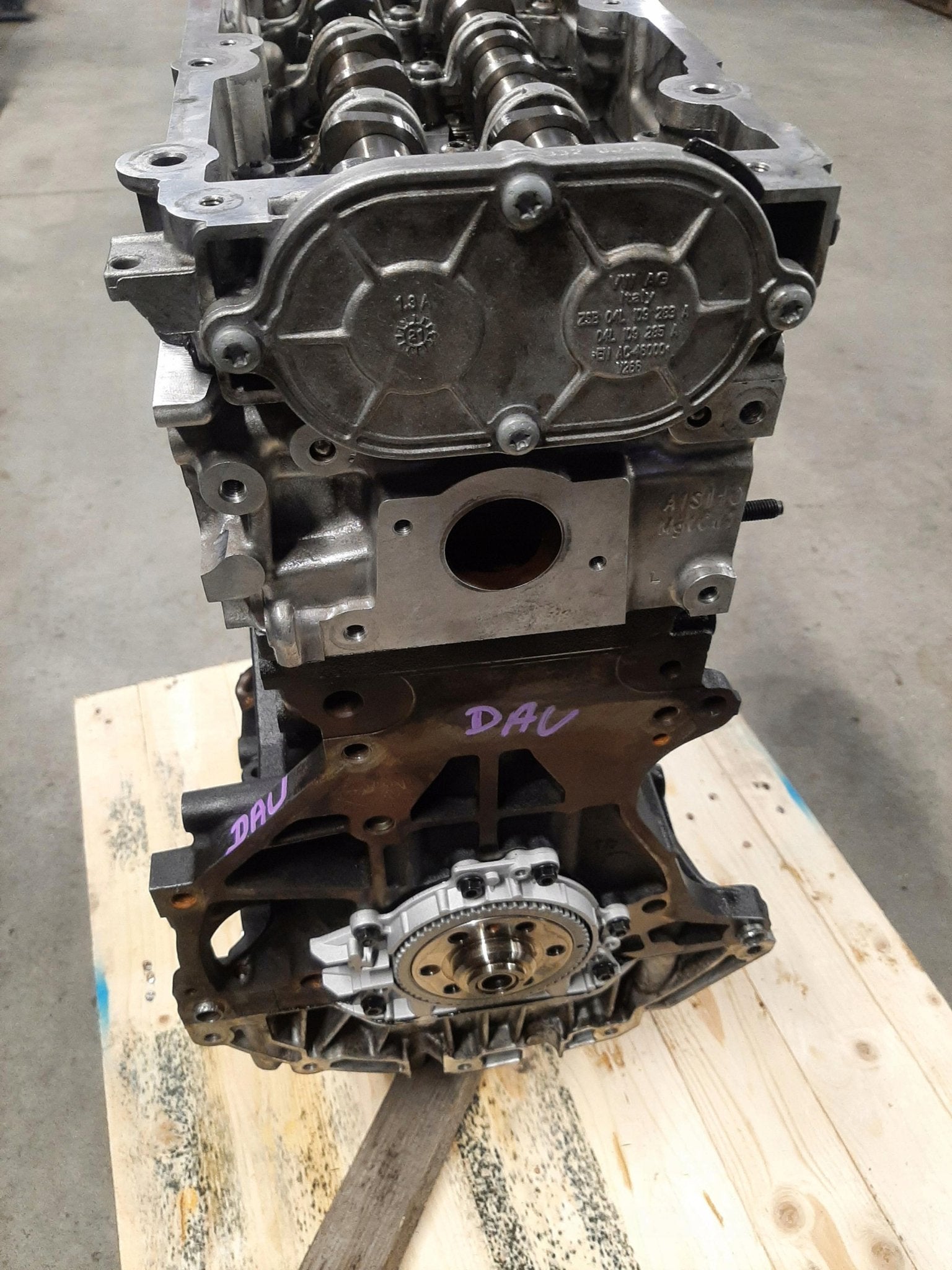 Moteur DAUB Nu CRAFTER VW, Envoi, Utilisé, Skoda