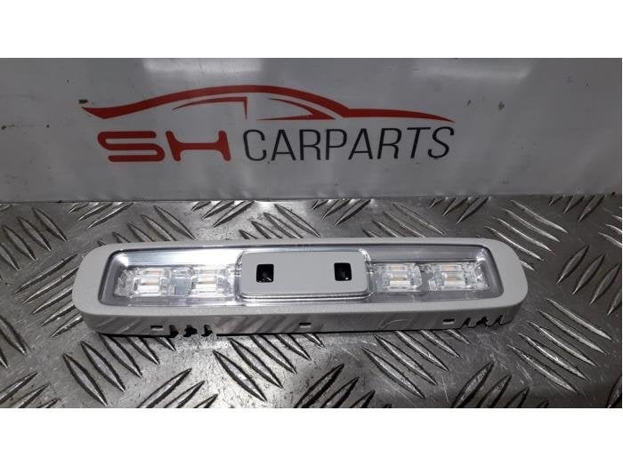 Eclairage intérieur arrière d'un Mercedes C-Klasse, 3 mois de garantie, Utilisé, -, -
