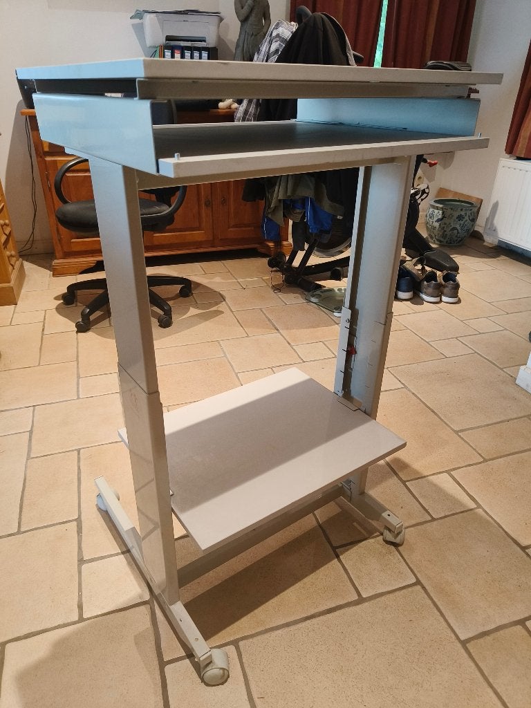 Table d'ordinateur Twinco ajustable, Enlèvement, Comme neuf
