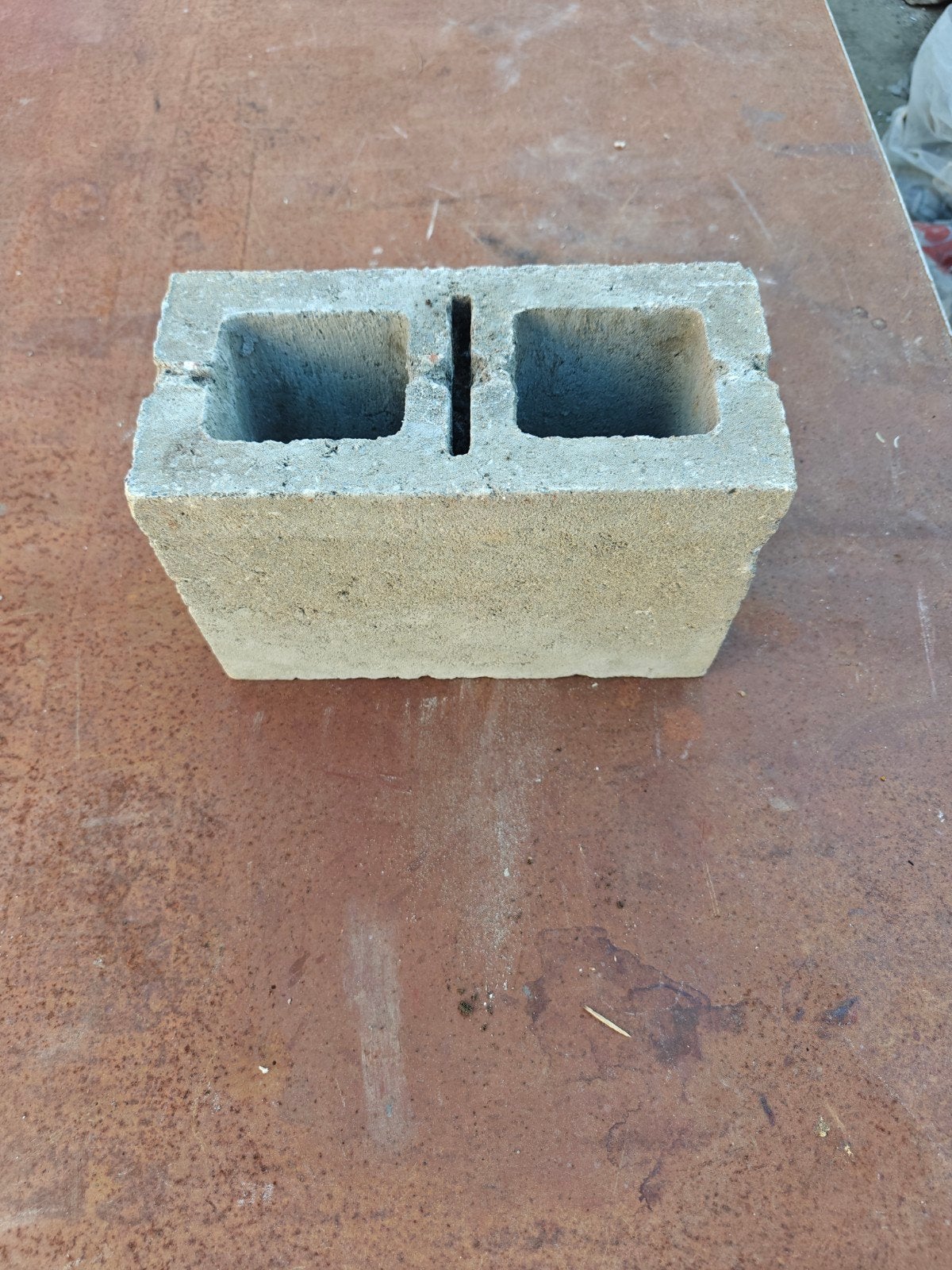 Bloc creux en béton pour maçonnerie, Enlèvement, Béton