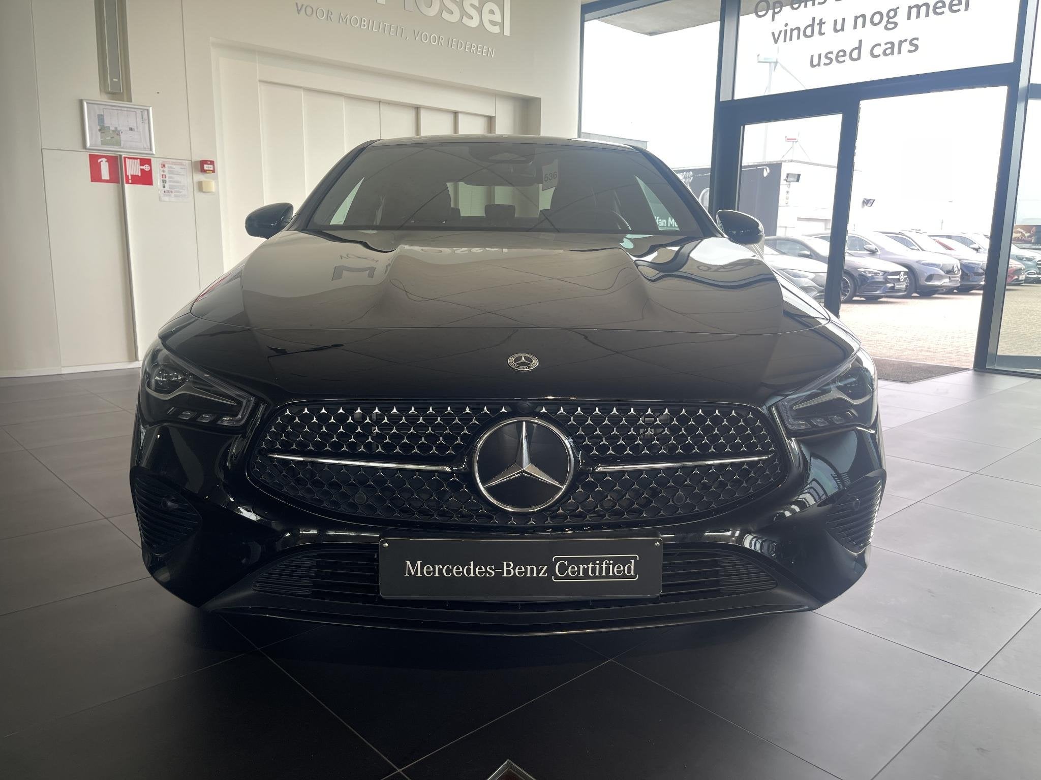 Mercedes-Benz CLA-klasse CLA 250 e Luxury Line, Stof, Gebruikt, Zwart, 4 cilinders