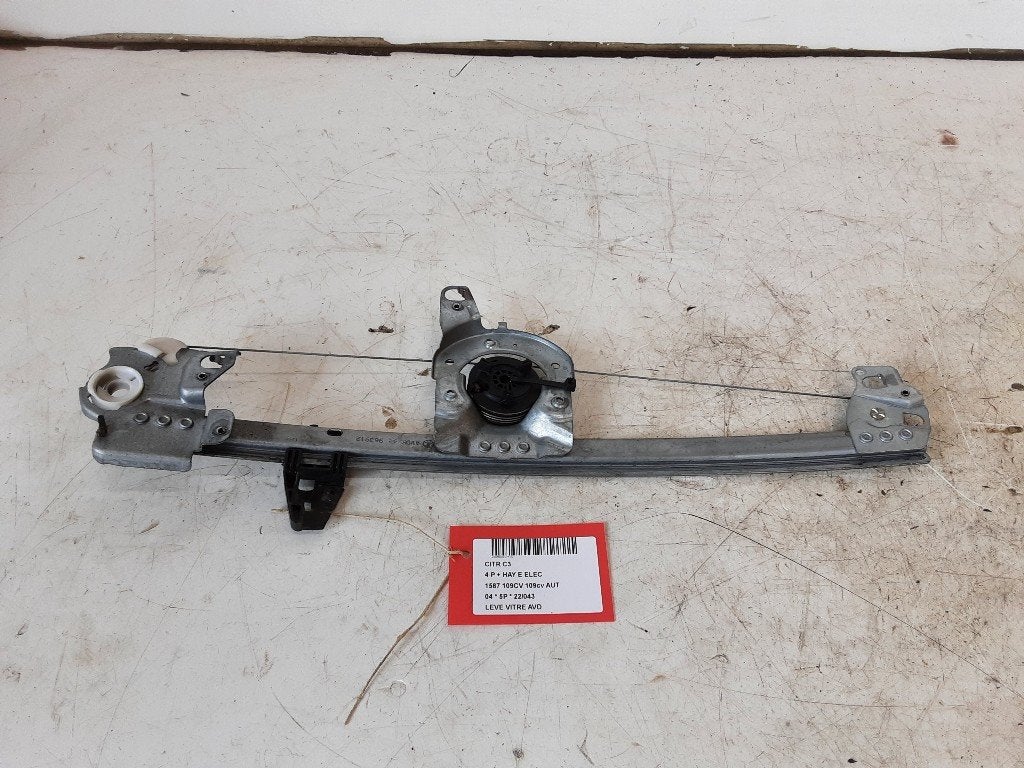 VITRE MECANISME AVANT DROIT Citroën C3 (FC / FL / FT), Citroën, Mevr. I. Hauben, Utilisé, Rue de l'Espoir 34 34
4030  GRIVEGNÉE, BE