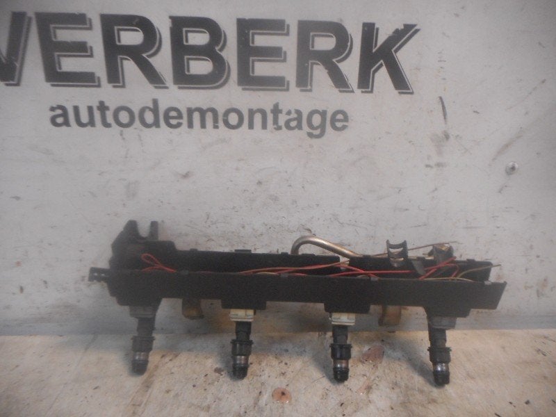 RAMPE D'INJECTION Opel Zafira (F75) (25313846), Opel, Opel Automobile GmbH, Utilisé, Kontakt-opel@opel.com