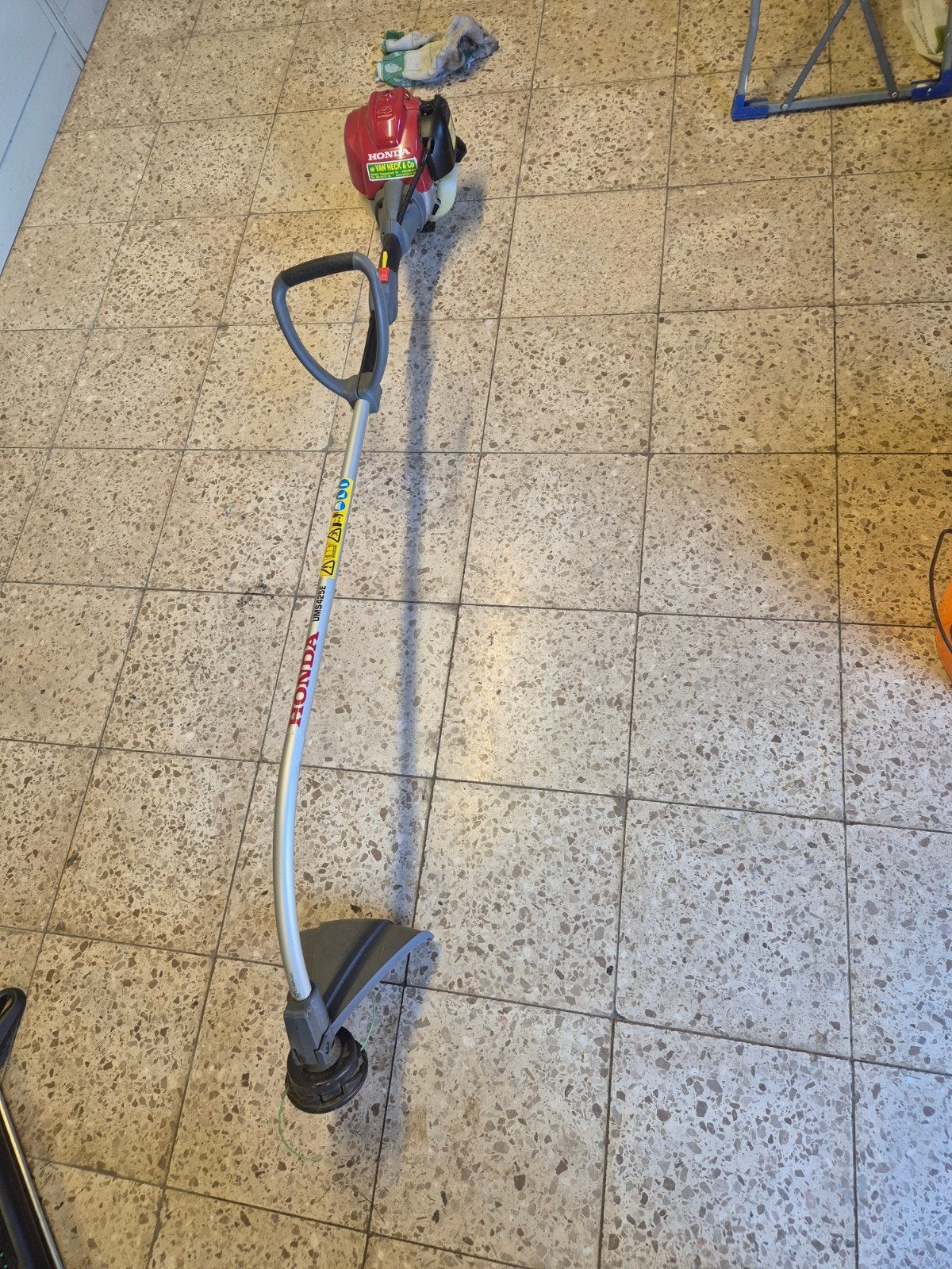 Honda kantenmaaier UMS 425E, Tuin en Terras, Ophalen, Zo goed als nieuw, 10 tot 30 cm, Benzine