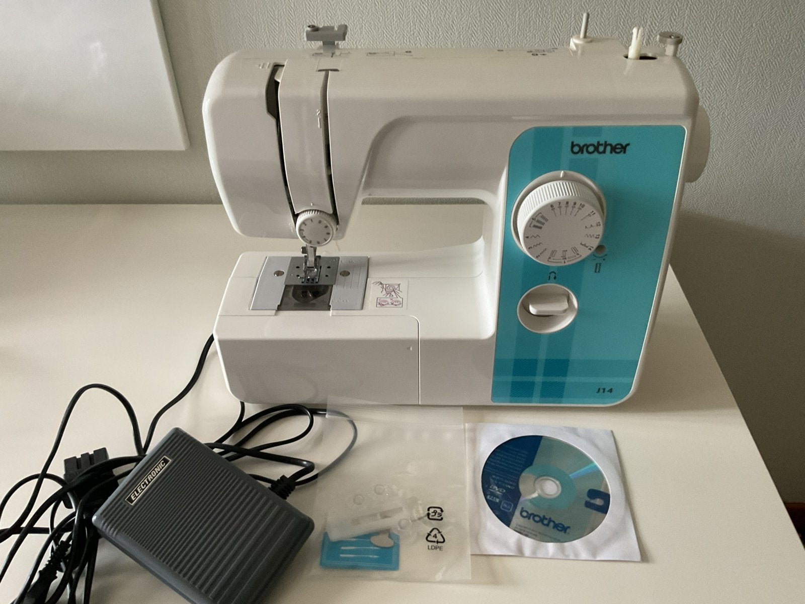 Naaimachine Brother, Hobby en Vrije tijd, Ophalen, Zo goed als nieuw, Naaimachine, Brother