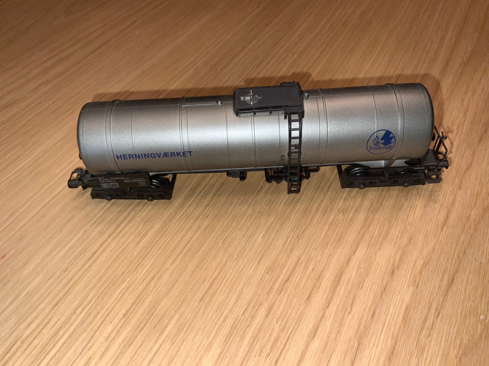 WAGON-CITERNE A 4 ESSIEUX MARKLIN 4735 OU SIMILAIRE, Hobby & Loisirs créatifs, Trains miniatures | HO, Enlèvement ou Envoi, Comme neuf