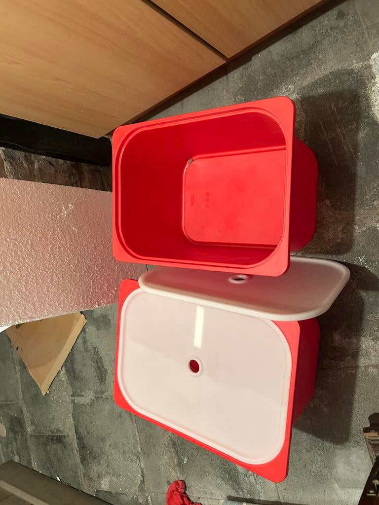 Boite ikea, Enlèvement, Comme neuf