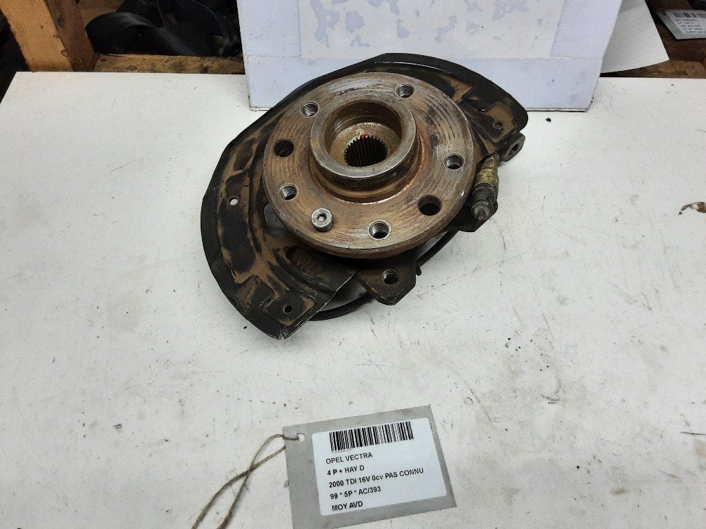 MOYEU DE ROUE AVANT DROIT Opel Vectra B (38) (90460678), Utilisé, Rue de l'Espoir 34 34
4030  GRIVEGNÉE, BE, Info@Collignon.be
