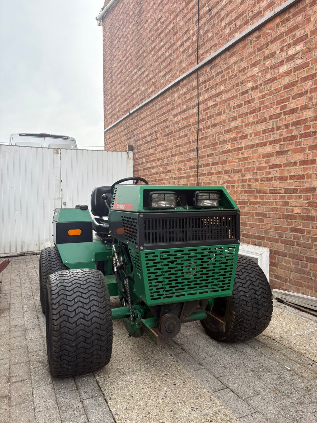 Ransomes TurfTrak Zitmaaier - Mini Tractor, Ophalen, Ransomes, Versnellingen, Zo goed als nieuw