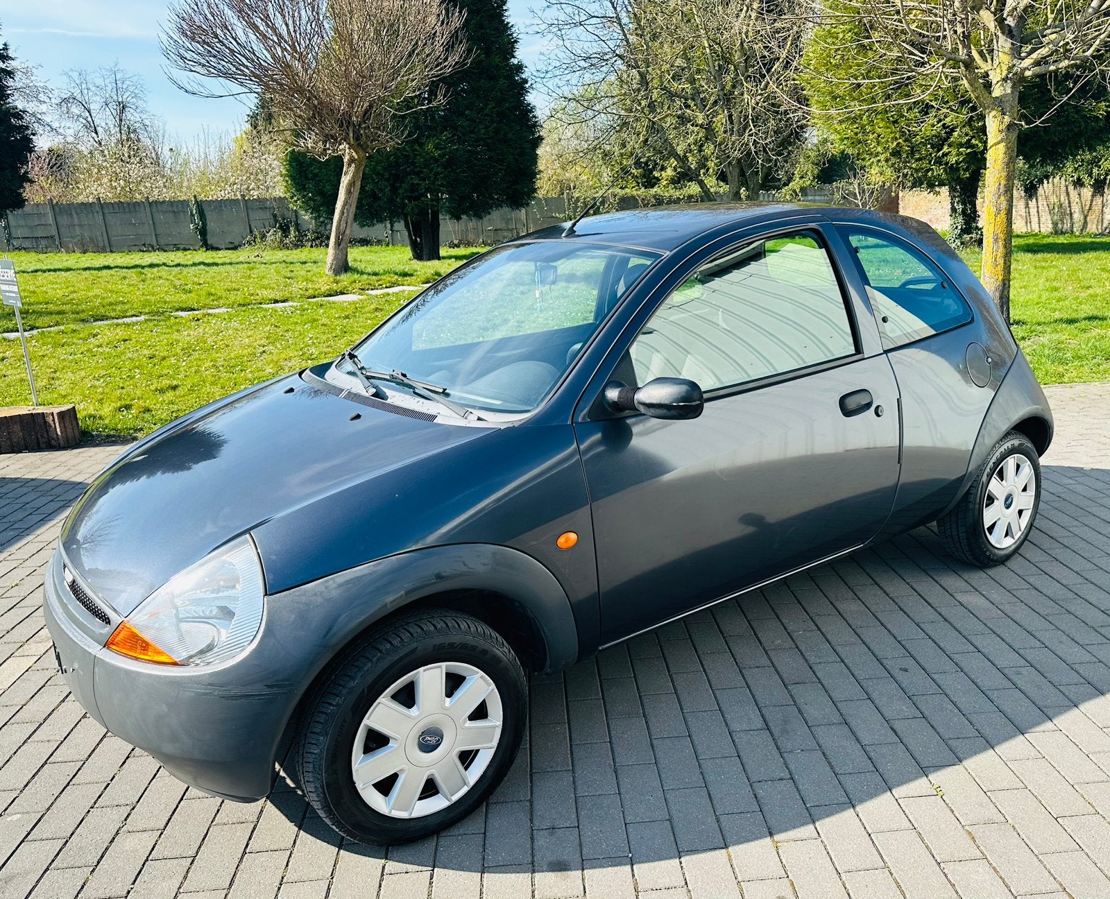 Prête à immatriculer, 96 000 km, Achat, Ka, Particulier, Blanc