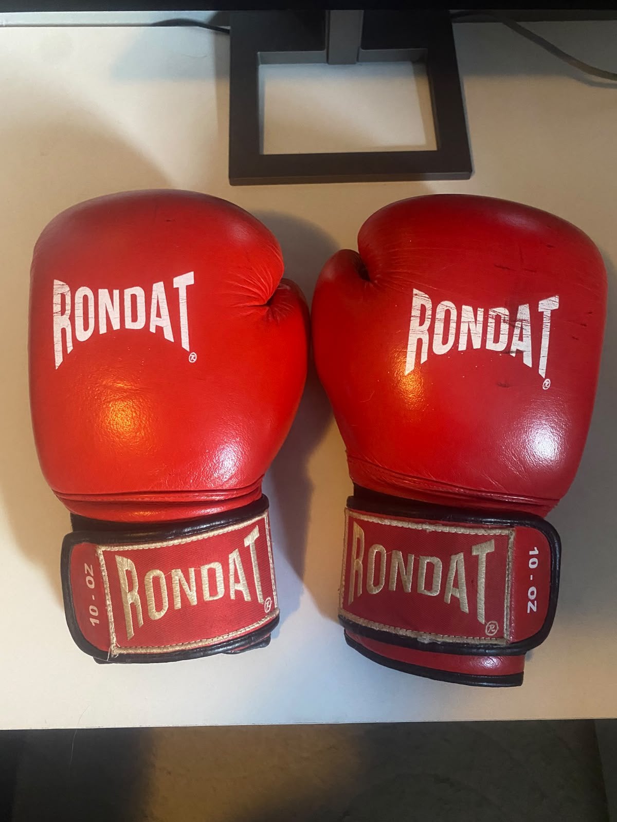 Gants de boxe Rondat 10 oz (rouge), Enlèvement, Comme neuf, Gants de boxe