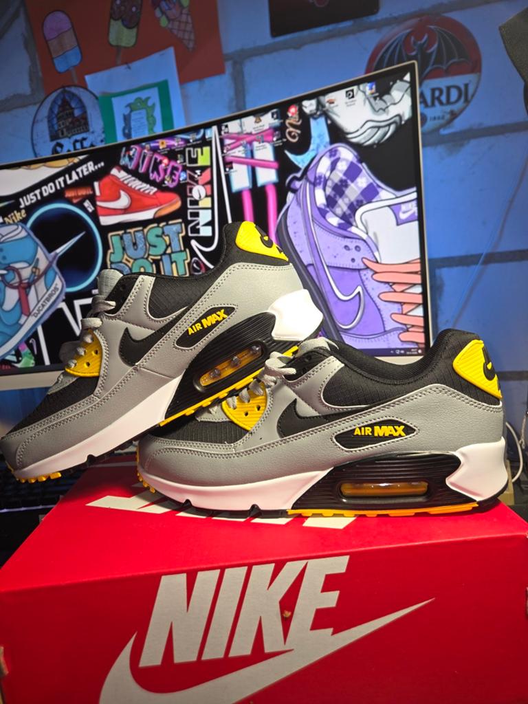 Nike air max, batman. Maat 45. Nieuw!, Kleding | Heren, Nike air max, Overige kleuren, Nieuw, Ophalen of Verzenden