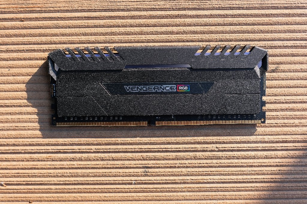 Mémoire RAM Corsair Vengeance RGB 16Go (2x8Go) DDR4 3466MHz, Computers en Software, RAM geheugen, Zo goed als nieuw, Desktop, DDR4