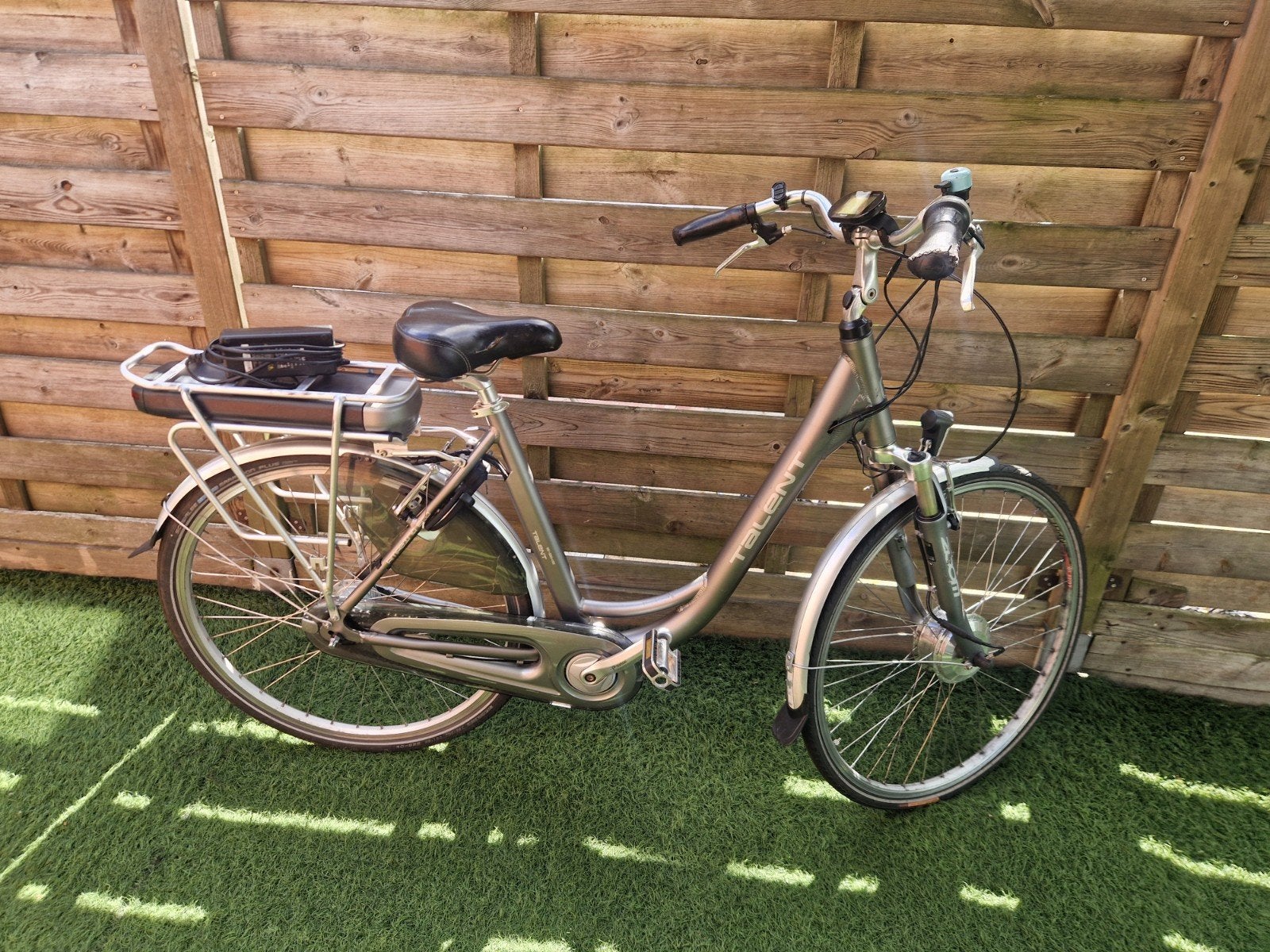 Elektrische dames fiets gaat niet aan 180 euro, Enlèvement
