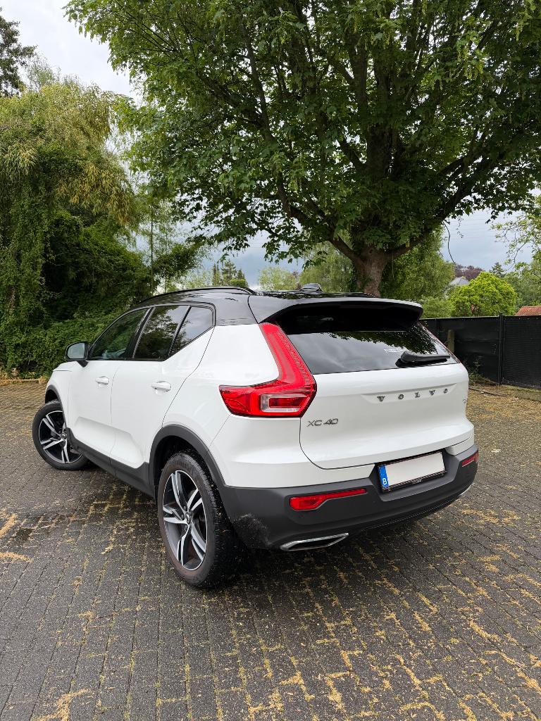 Volvo XC40 R design, Auto's, Automaat, Leder en Stof, Wit, 120 kW
