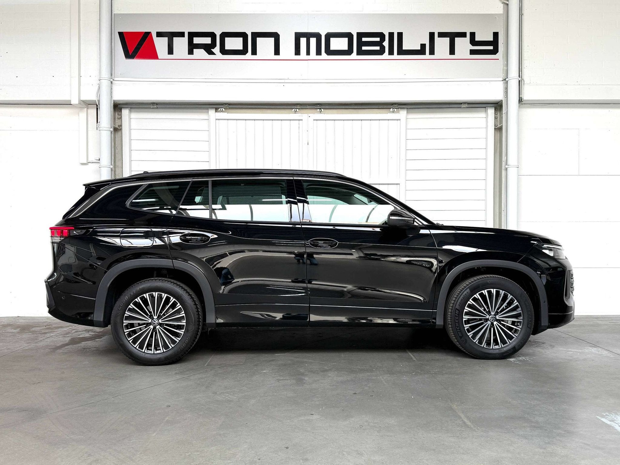 Volkswagen Tayron Tayron 1.5 eTSI mHEV ACT Life 7pl. DSG 360, Automaat, 1498 cc, Volkswagen, Zwart