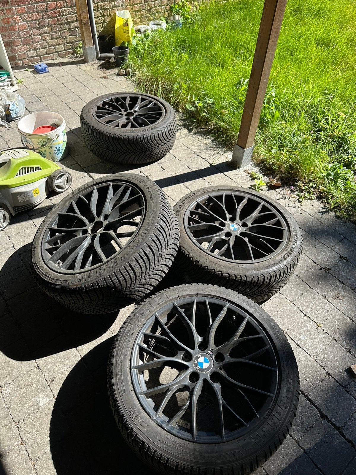 Pneus Bmw à vendre 225/45R18, Pneus et Jantes, 4 Saisons, Véhicule de tourisme, 18 pouces
