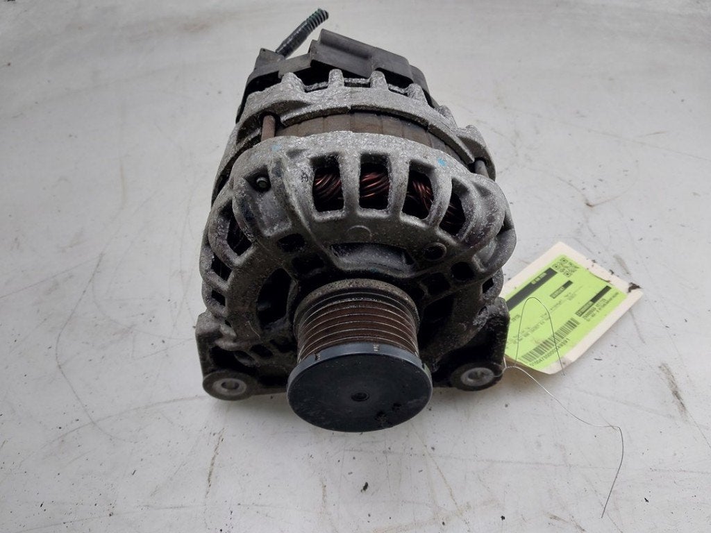 ALTERNATEUR V-Snaar Clio IV (5R) (|231008593R|231002243R|), Autos : Pièces & Accessoires, Robert Bosch AG, Renault, Utilisé, Robert-Bosch-Allee 1
74232  Abstatt, DE
