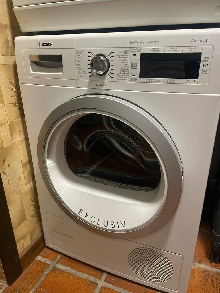 Condensatie droogkast Bosch serie 8, Elektronische apparatuur, Ophalen, Gebruikt, 8 tot 10 kg, 85 tot 90 cm