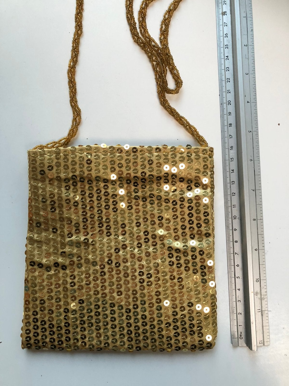 Goudkleurig schoudertasje, Bijoux, Sacs & Beauté, Enlèvement ou Envoi, Comme neuf, Autres couleurs, Sac de soirée