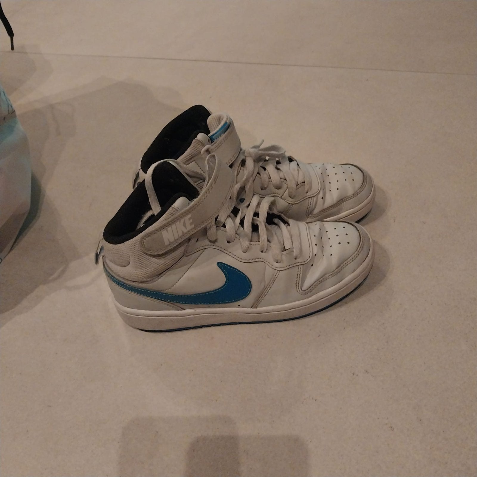 Nike Air Force High - taille 37,5, Garçon ou Fille, Enlèvement, Utilisé, Chaussures