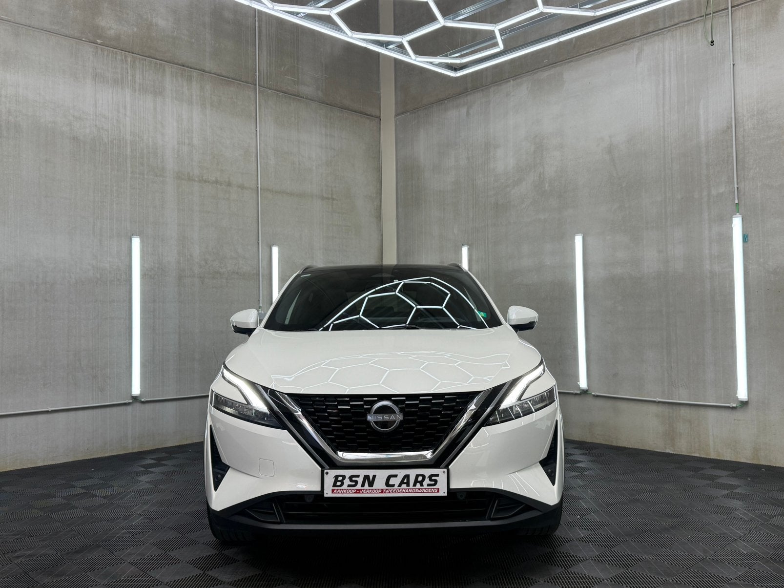 NISSAN QASHQAI/PANO/360CAMERA/HEADUP/MEMORY/CARPLAY/GRNTIE, Auto's, Leder en Stof, Wit, Qashqai, SUV of Terreinwagen