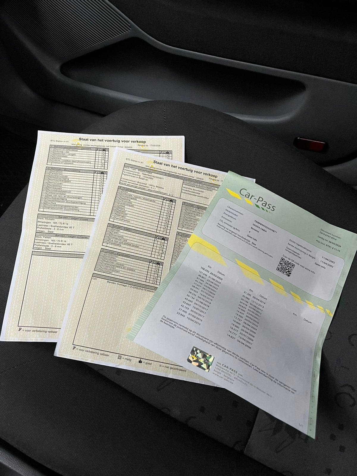 Skoda fabia Benzine 112000km, Stof, Zwart, 4 cilinders, Handgeschakeld