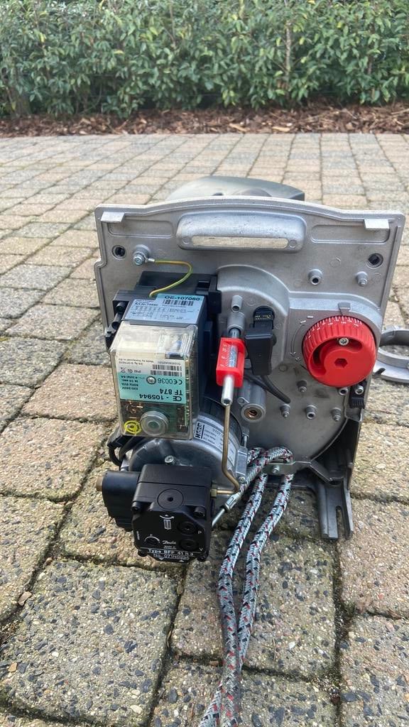 Mazoutbrander oertly de dietrich prachtstaat, Doe-het-zelf en Bouw, Verwarming en Radiatoren, Gebruikt, Ophalen