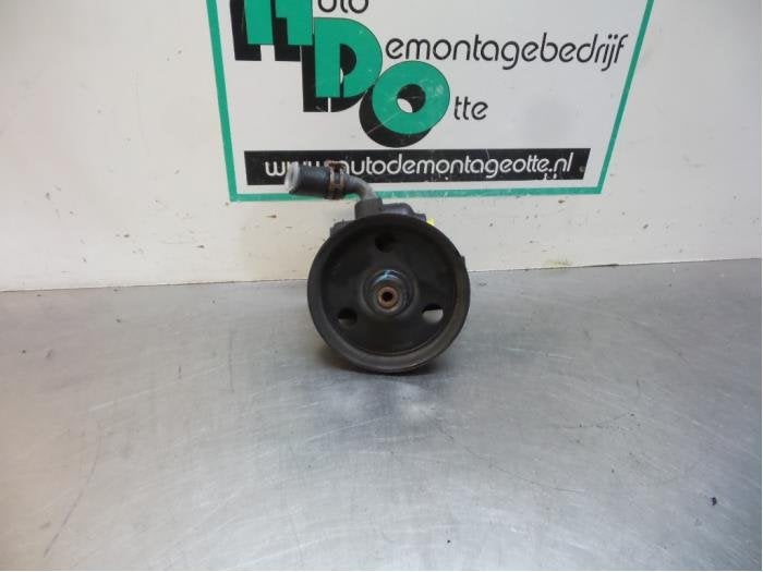 Stuurbekrachtiging Pomp van een Ford KA (KA 96-), Gebruikt, -, -, Ophalen of Verzenden