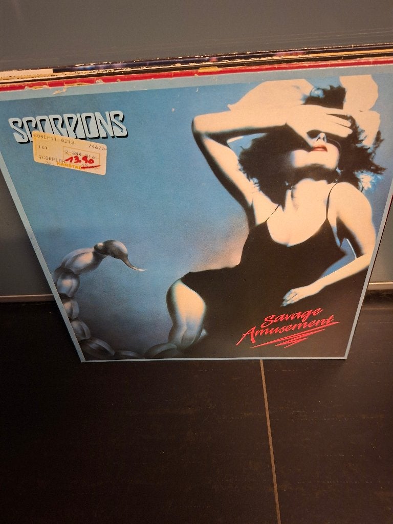 lp - scorpions - savage amusement - vak 4, Cd's en Dvd's, Vinyl | Hardrock en Metal, LP, Gebruikt, Ophalen of Verzenden, Hardrock