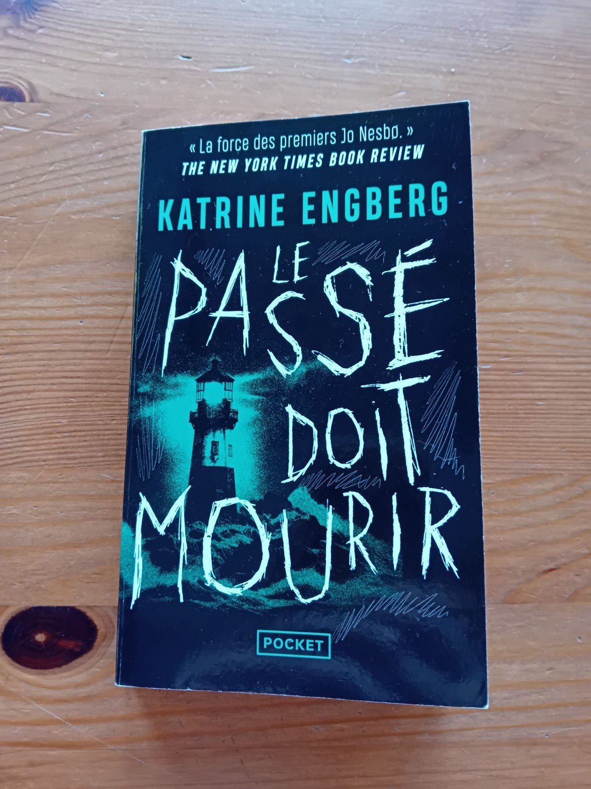"Le passé doit mourir" Katerine Engberg, Boeken, Ophalen of Verzenden