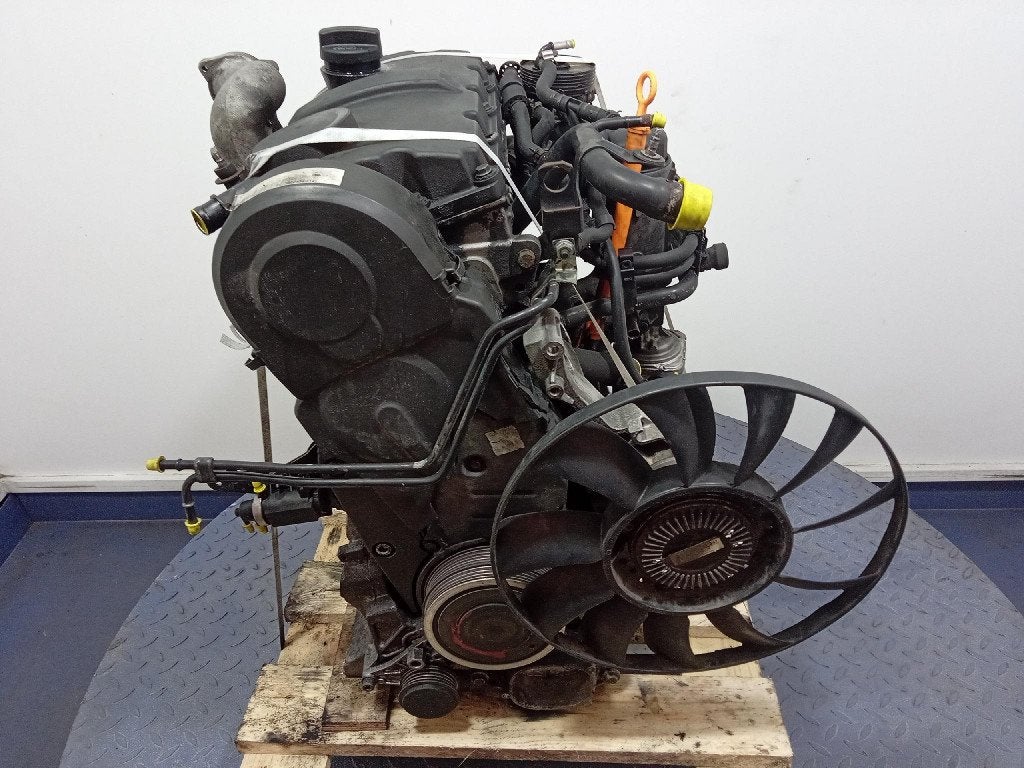 Moteur AJM Complet AUDI A4 BORA PASSAT A6 VW GOLF, Autos : Pièces & Accessoires, Envoi, Utilisé, Daihatsu