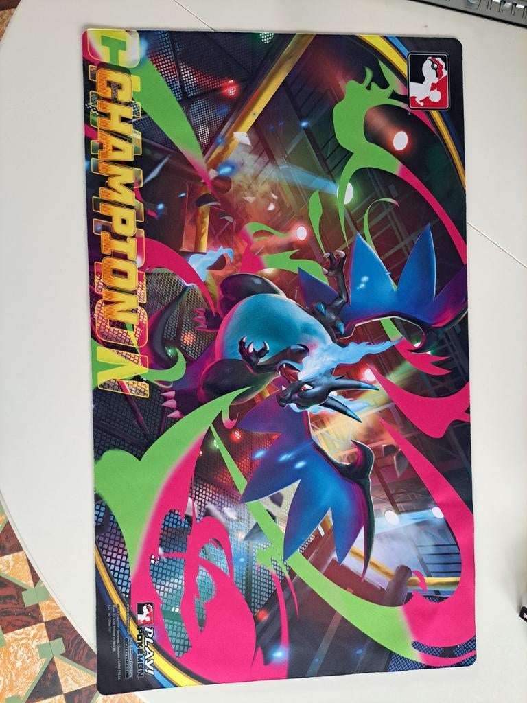 Charizard cup playmat, Hobby en Vrije tijd, Ophalen