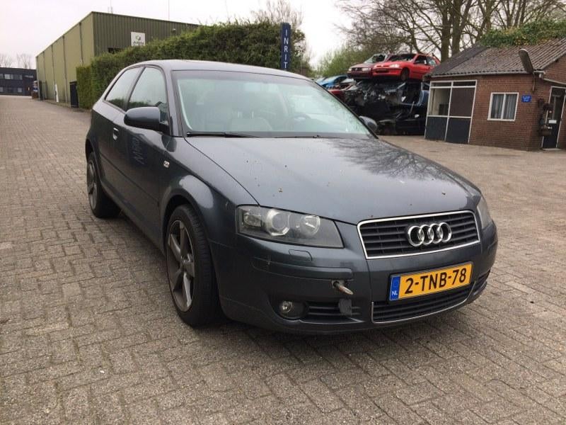SPIEGEL RECHTS Audi A3 (8P1) (01-2003/08-2012), Auto-onderdelen, Gebruikt, Audi