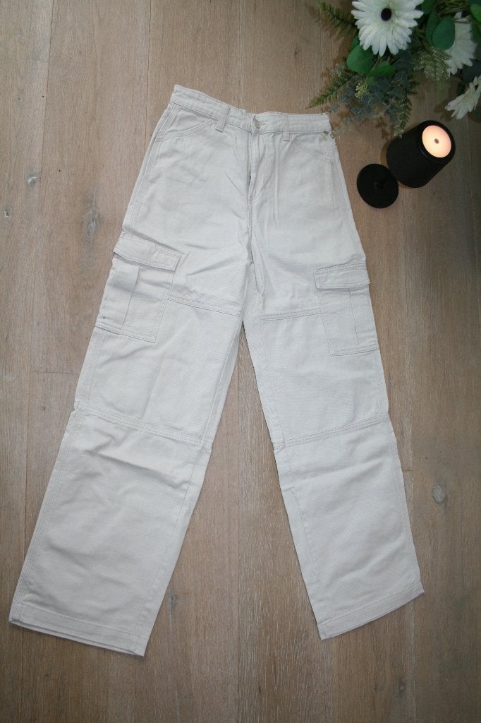Maat 34 - H&M - beige broek met zakken op de zijkant, Ophalen of Verzenden, Gedragen, Maat 34 (XS) of kleiner, Beige