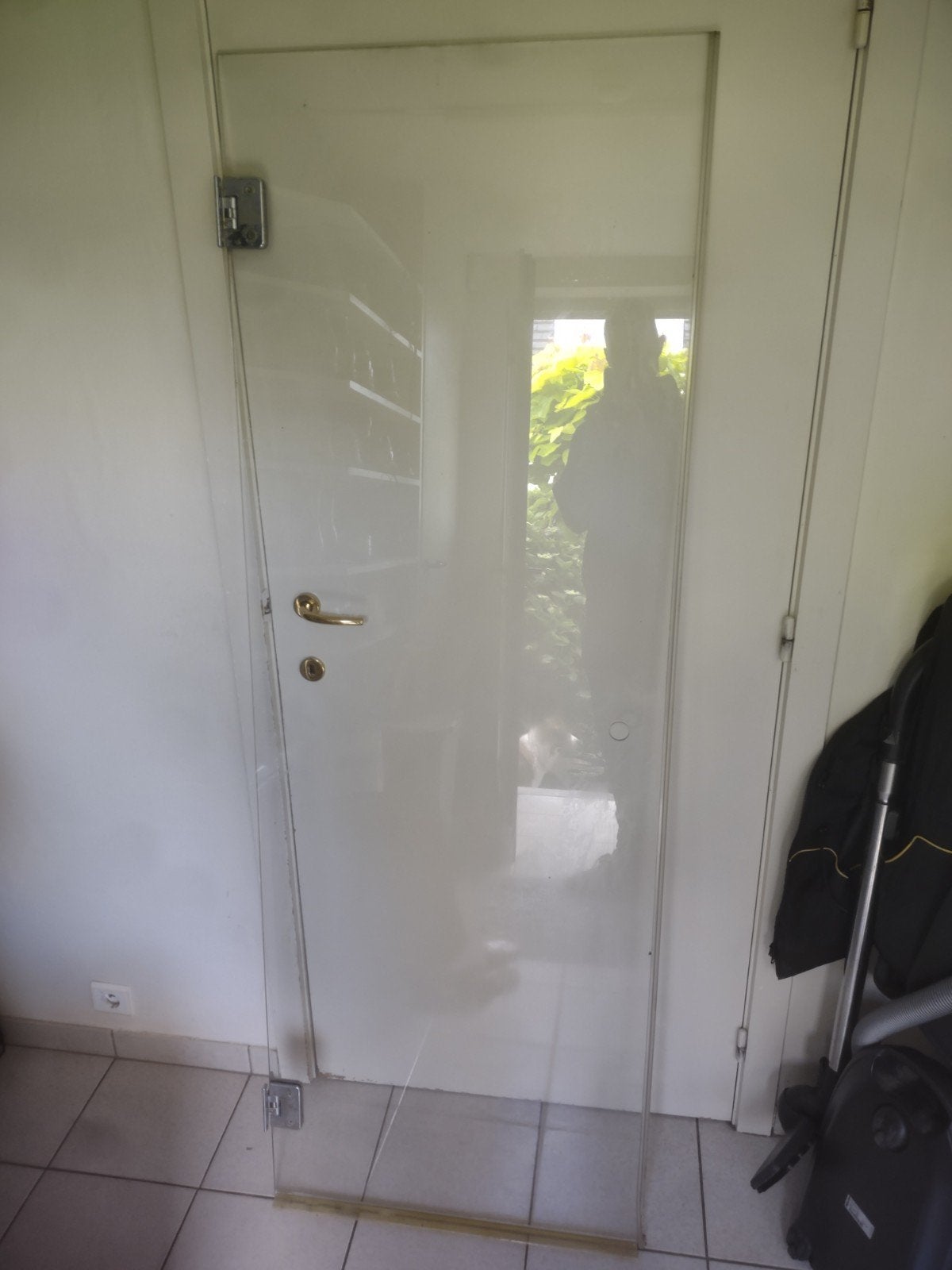 Douchedeur glas, Enlèvement