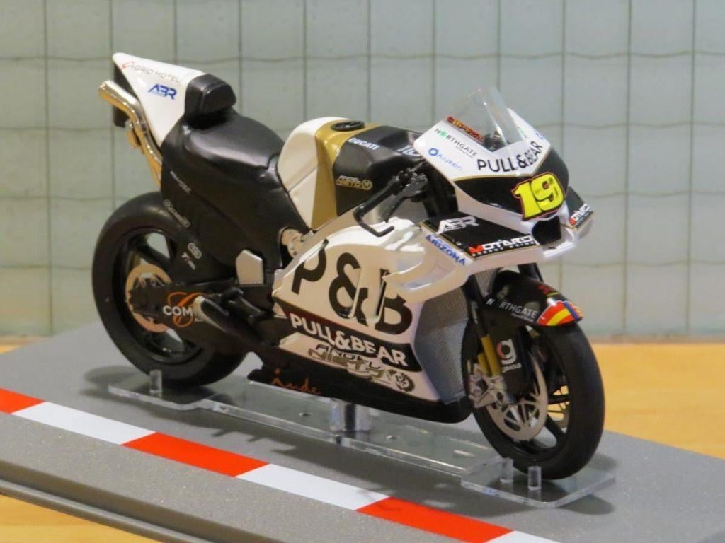 Alvaro Bautista Ducati Desmosedici 2018 1:18 los, Hobby en Vrije tijd, Modelauto's | 1:18, Ophalen of Verzenden, Nieuw, Motor