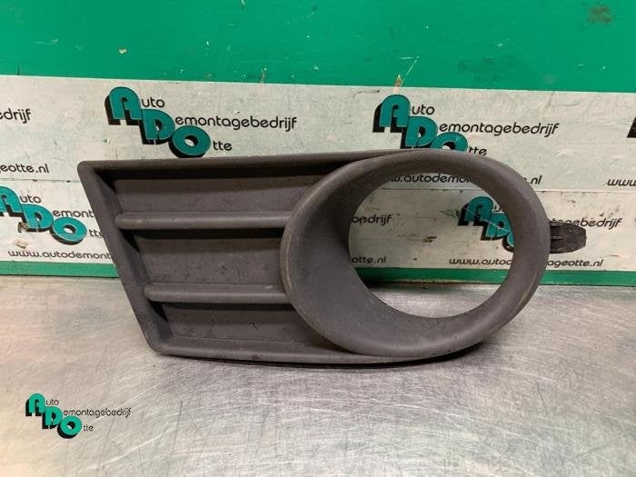 Pare-chocs grille d'un Suzuki Swift (Swift 05-), -, 3 mois de garantie, Utilisé, -