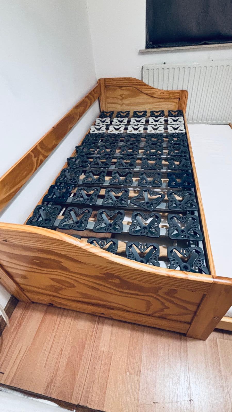 Massief houten uitschuifbed 90x200 cm – Zeer nette staat, Huis en Inrichting, Slaapkamer | Bedden, Zo goed als nieuw, 90 cm, 200 cm
