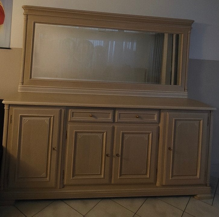 Dressoir met spiegel, Ophalen