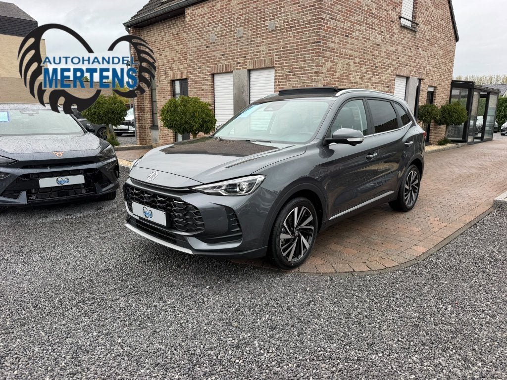 MG ZS Hybrid+ 1.5 Luxury 197PK PANO 7J/GAR NIEUW 0KM, Auto's, Automaat, 145 kW, 1498 cc, 4 cilinders