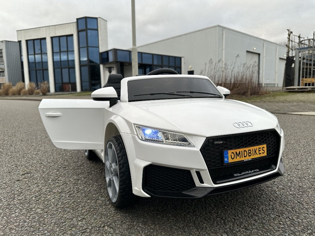 Audi TT'RS 12v zwart - RC – Leder zit – Rubberband Blue, Ophalen of Verzenden, Nieuw
