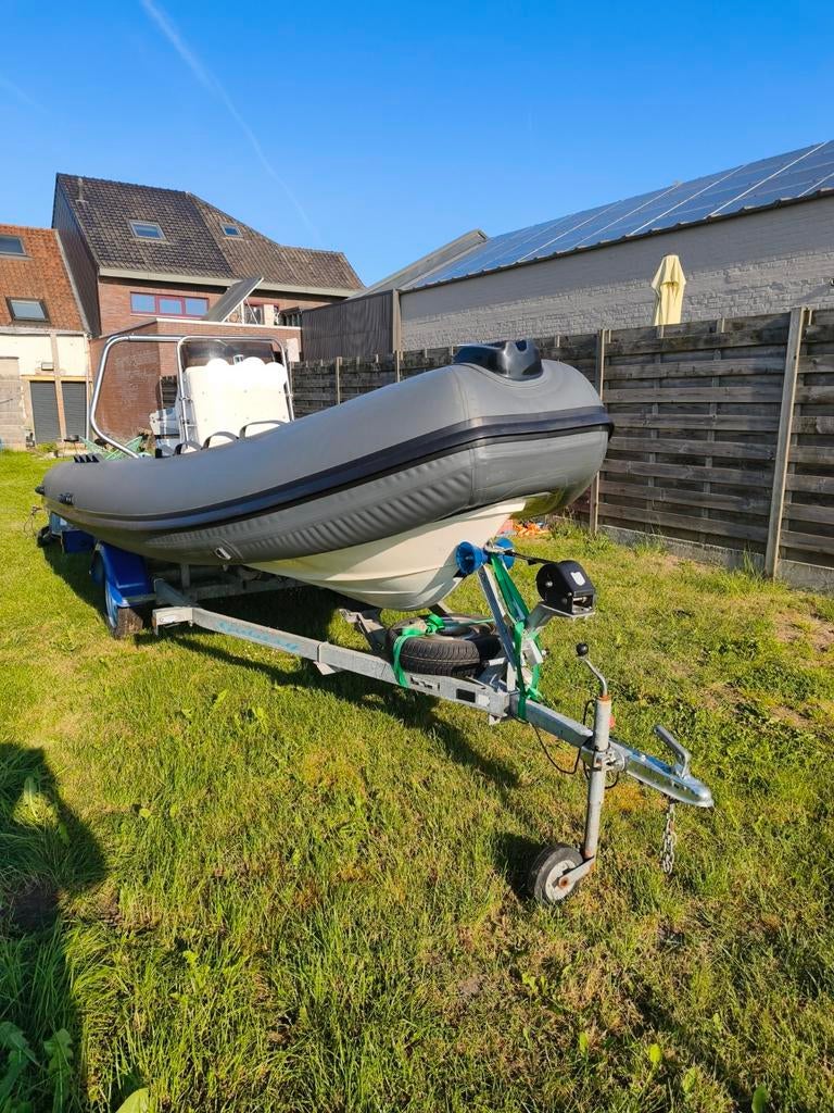 Semi-rigide 5m20 Highfield + remorque – 10 places, Sports nautiques & Bateaux, Canots pneumatiques, Highfield, Polyester/fibre de verre