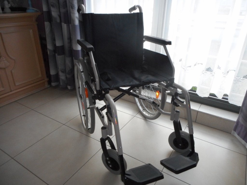 Chaise roulante neuve, Enlèvement, Pliant, Neuf, Fauteuil roulant manuel