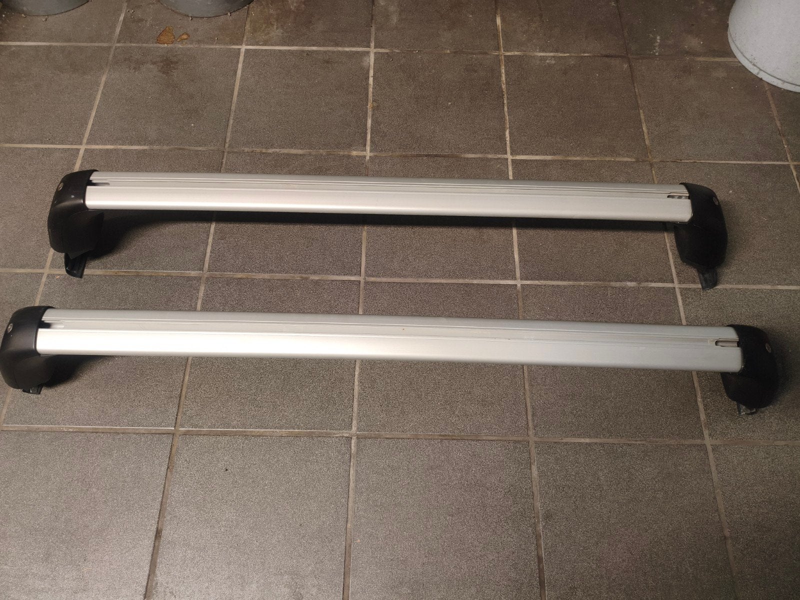 barre de toit et tapis de sols accessoires jaguar i pace, Enlèvement, Neuf