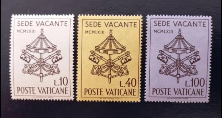 Lot of 3 new Vatican-Sede Vacante stamps, Verzenden