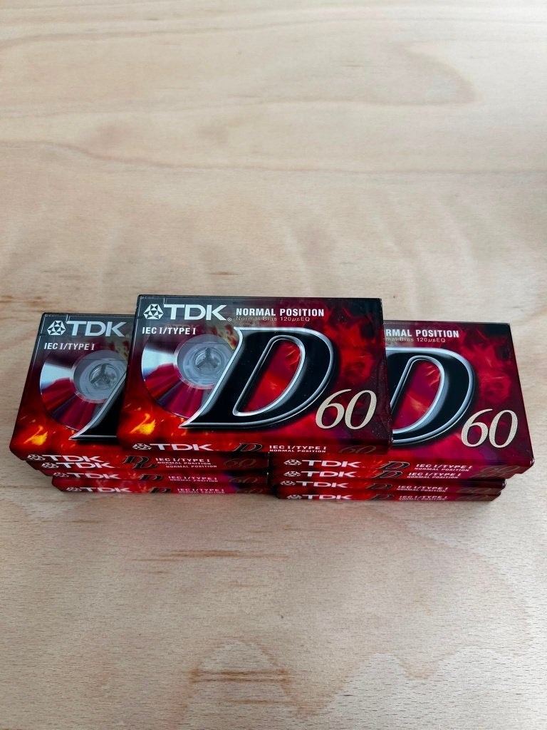 Lot de 26 cassette audio vierges Type I, Enlèvement ou Envoi, 26 cassettes audio ou plus, Avec boîte de rangement, étagère ou coffret