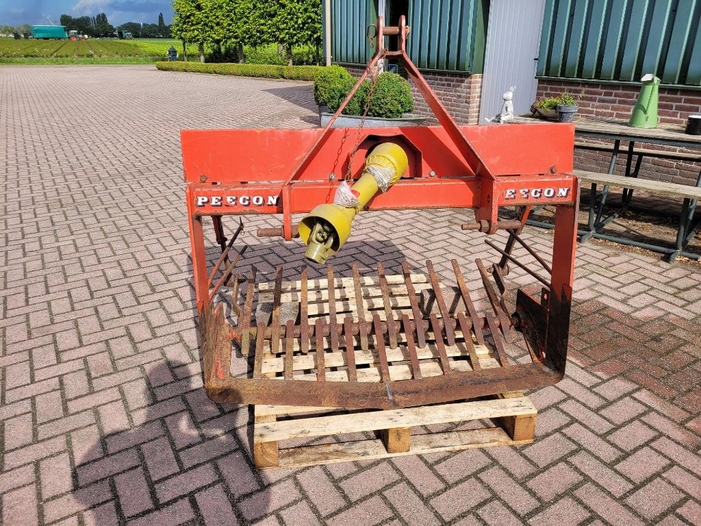 Peecon schudmes, Ophalen